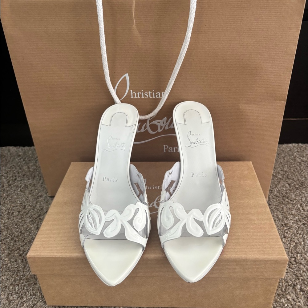 Christian Louboutin Apostropha